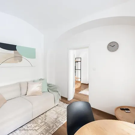 George Apartment